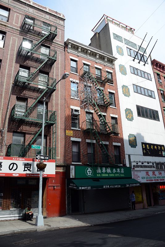 09 Buildings At Pell And Mott St In Chinatown New York City
